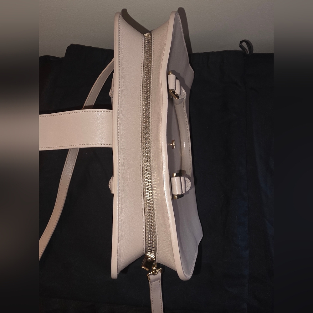 Pre-loved authentic YSL Cabas Baby Monogram Saint Laurent Beige Bag - Picture 9 of 17